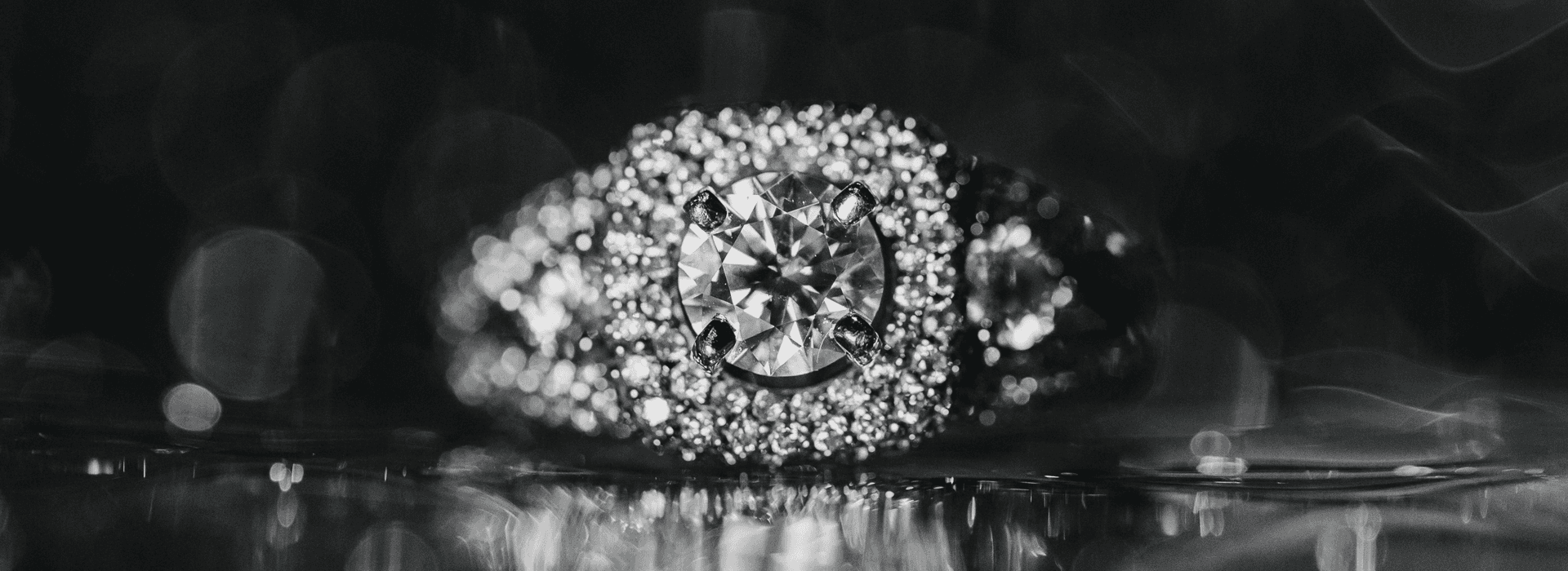 Halo diamond ring